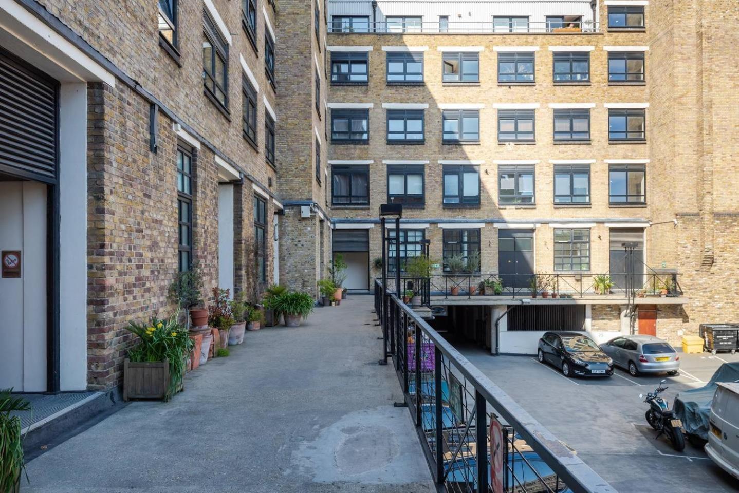 ロンドンGuestready - 1Br Flat Ideally Located In Zone 2 Fits 3アパートメント エクステリア 写真