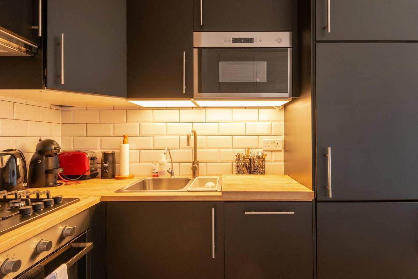 ロンドンGuestready - 1Br Flat Ideally Located In Zone 2 Fits 3アパートメント エクステリア 写真
